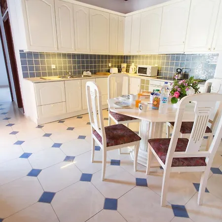 Thalassa 2 Cozy Greek Comfort Private Shaded Courtyard * לינדוס